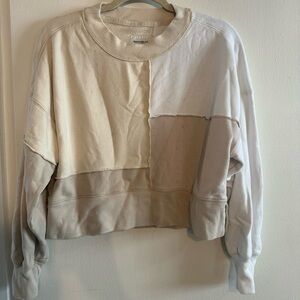 Abercrombie & Fitch tan and white sweatshirt
